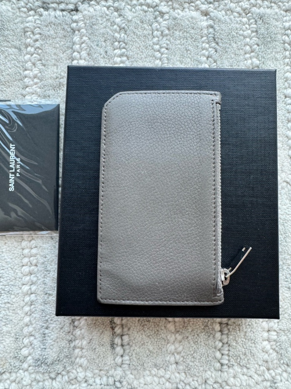 **SOLD** Saint Laurent Gray Pebbled Leather Zip Card Holder - Picture 2 of 10